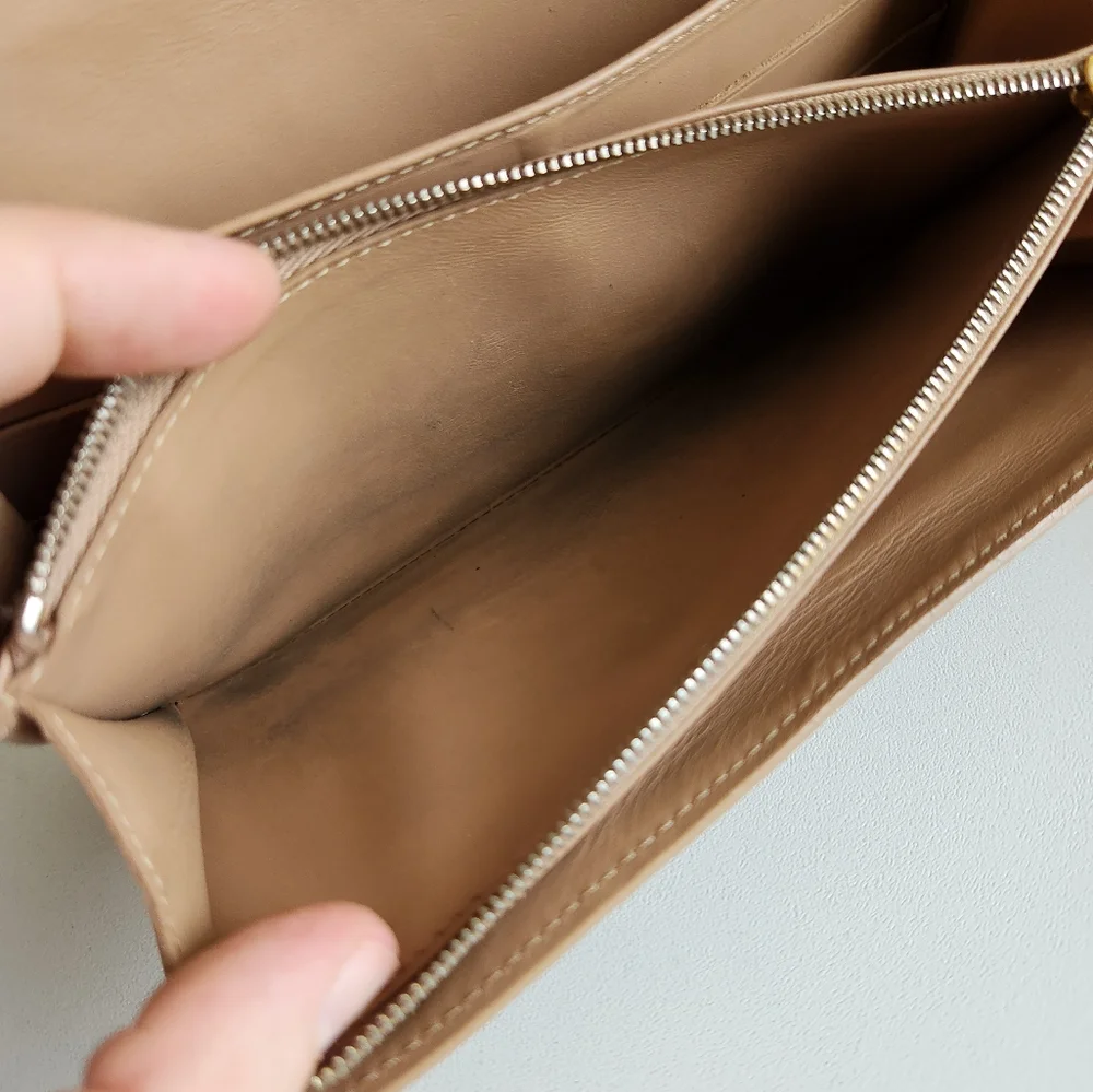 Louis Vuitton Tan Wallet- need one with the wristlet so used 1x 🙌includes LV bag - Picture 6 of 14